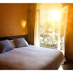 Esteba Hotell