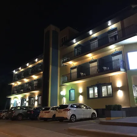 Hotell Esteba *