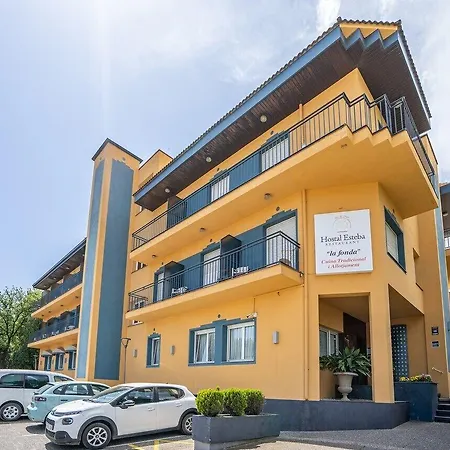 Esteba Hotel *